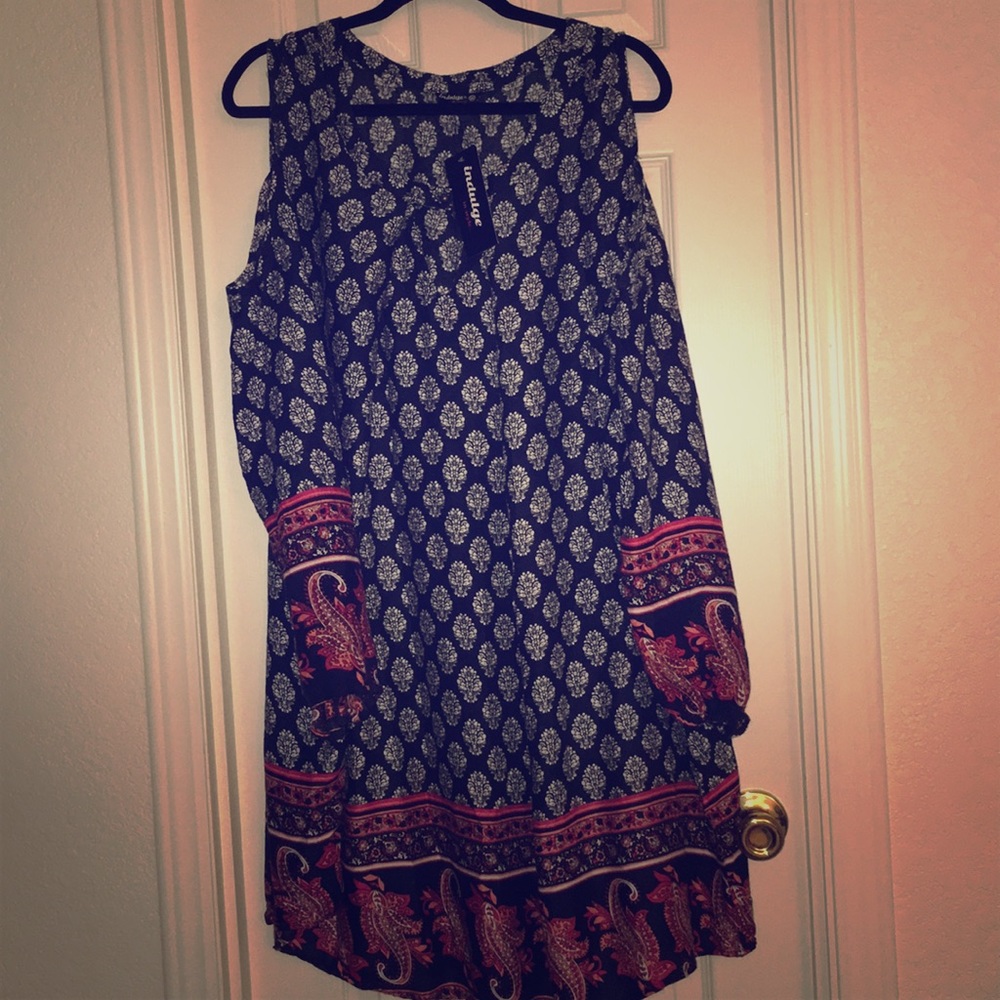 Short cold shoulder dress with long sleeves 3X